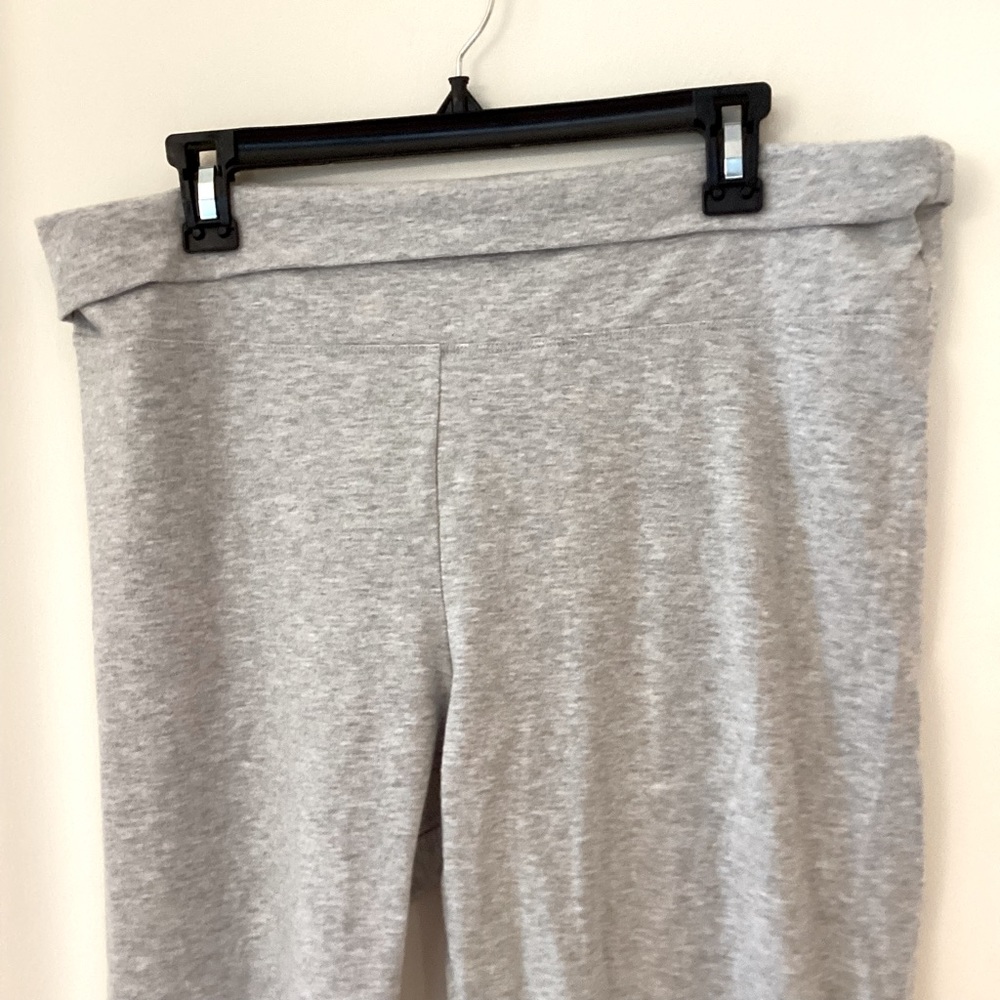 NWOT Victoria’s Secret Gray leggings Sz XL NEW rollover waistband Roomy Stretch - Picture 7 of 17